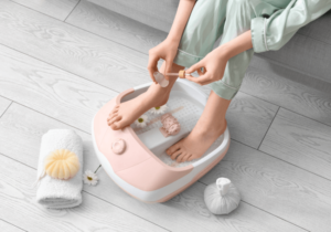 Ngâm chân với tinh dầu