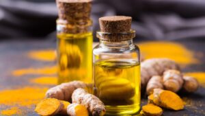 Tinh dầu nghệ là gì? Công dụng và cách làm đơn giản tại nhà